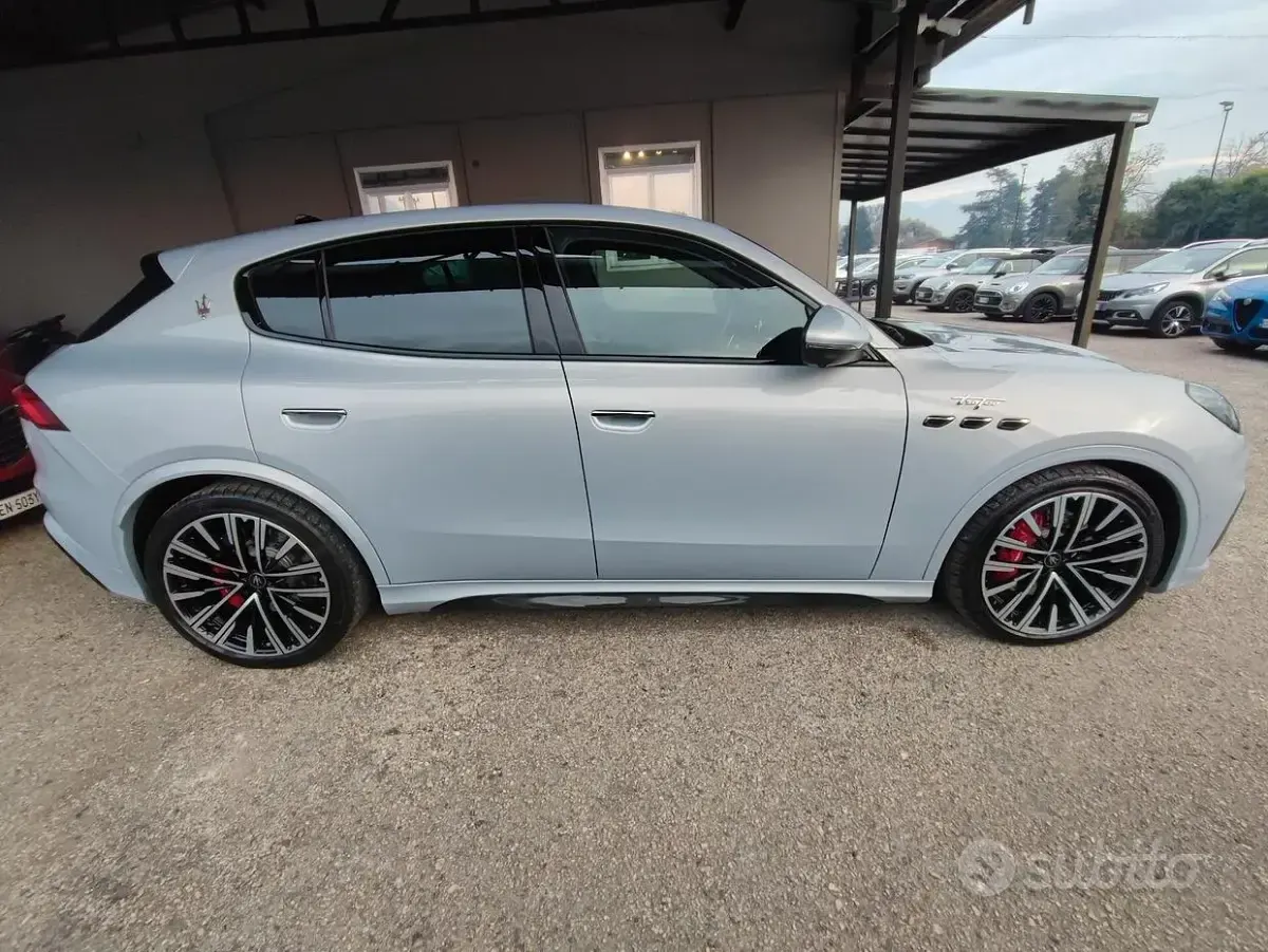 Usata Maserati Grecale 530 CV (389 kW) 2022 Grigio SUV