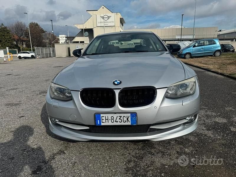 Usata BMW 325 Efficient Dynamics 204 CV (150 kW) 2011 Grigio Coupé