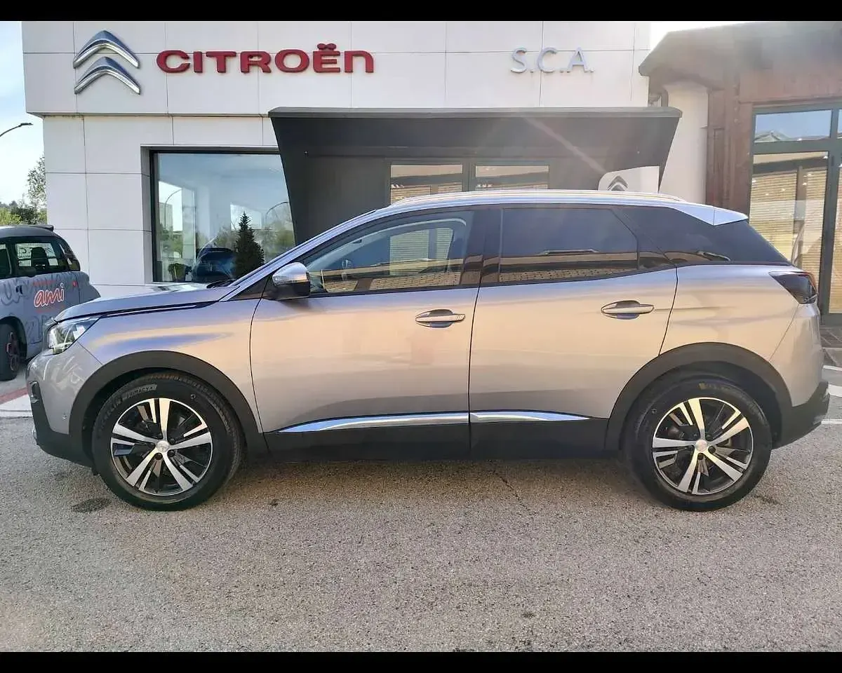Usata Peugeot 3008 Allure 131 CV (96 kW) 2020 Grigio artense SUV