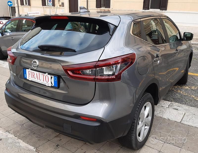 Usata Nissan Qashqai 115 CV (84 kW) 2020 Grigio SUV
