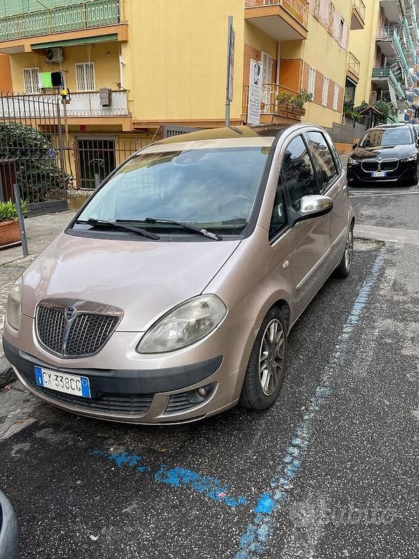 Usata Lancia Musa 95 CV (69 kW) 2005 Monovolume