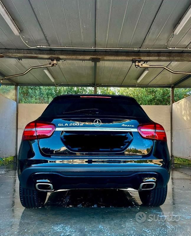 Usata Mercedes GLA200 136 CV (100 kW) 2019 Nero SUV