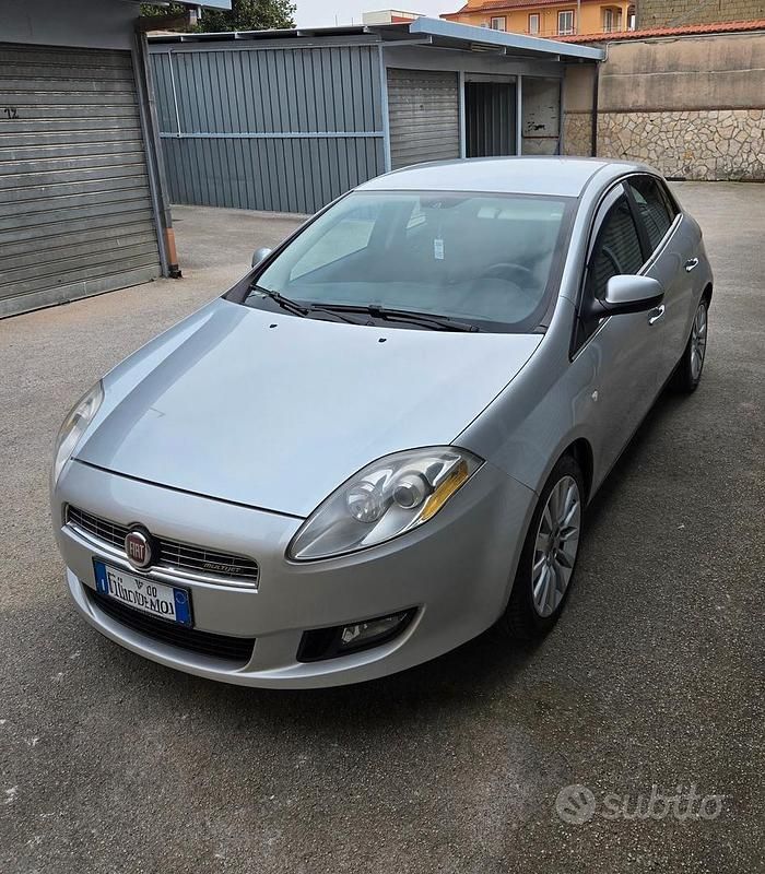 Usata Fiat Bravo 120 CV (88 kW) 2010 Grigio Utilitaria