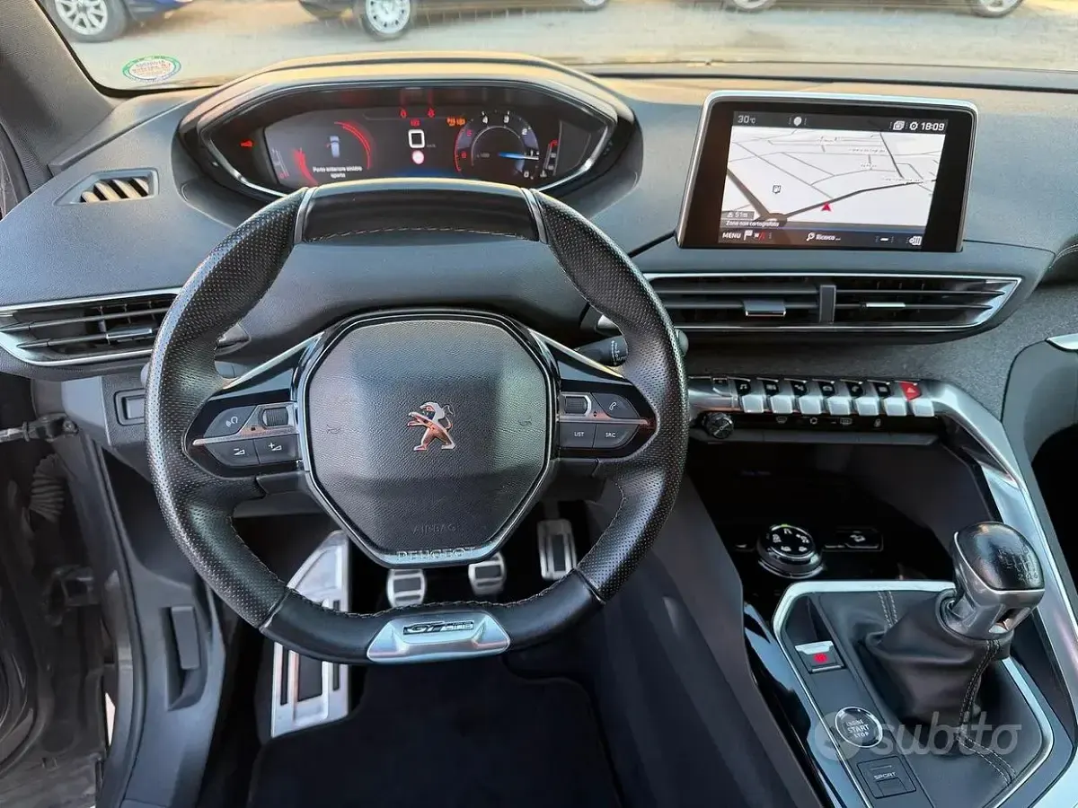 Usata Peugeot 3008 GT-line 131 CV (96 kW) 2019 Grigio SUV