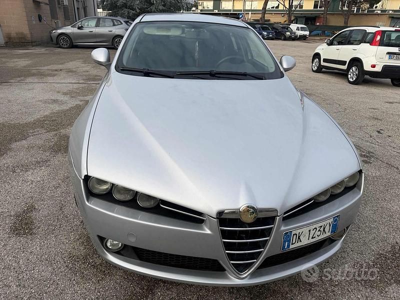 Usata Alfa Romeo 159 119 CV (87 kW) 2007 Grigio Station wagon