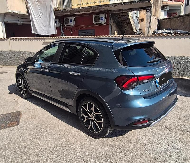 Usata Fiat Tipo Cross 131 CV (96 kW) 2022 Berlina
