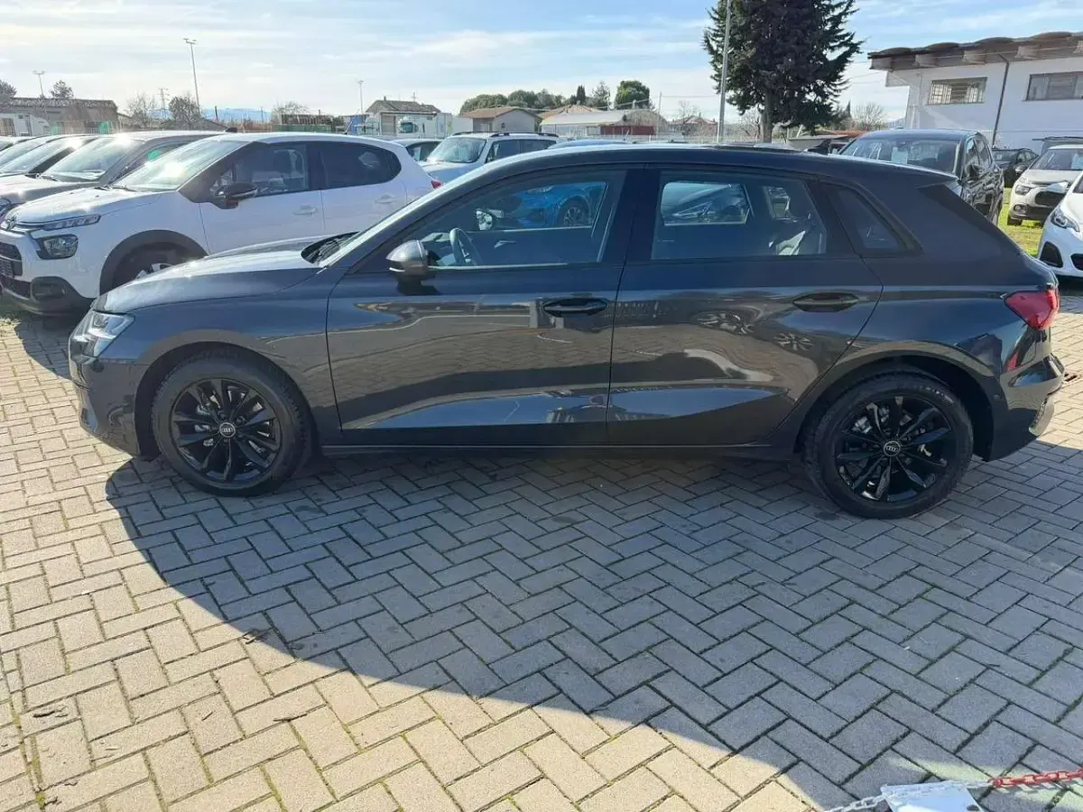 Usata Audi A3 Ambiente 110 CV (80 kW) 2023 Grigio Berlina