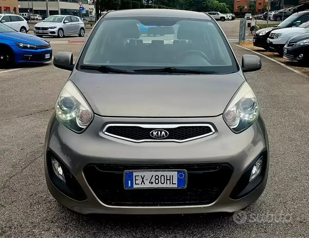 Usata Kia Picanto 67 CV (49 kW) 2014 Marrone Utilitaria