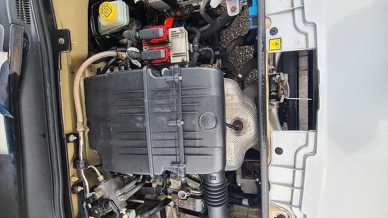 Usata Fiat Qubo Active 69 CV (50 kW) 2010 Argento Monovolume