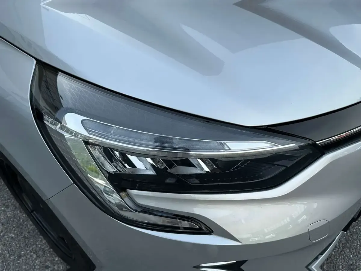 Usata Renault Clio Zen 91 CV (66 kW) 2021 Grigio Utilitaria