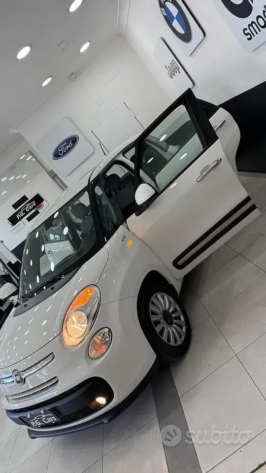 Usata Fiat 500L Lounge 105 CV (77 kW) 2016 Bianco Monovolume