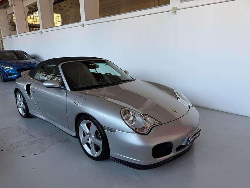 Usata Porsche 911 Turbo Cabriolet 420 CV (308 kW) 2005 Grigio chiaro Cabrio