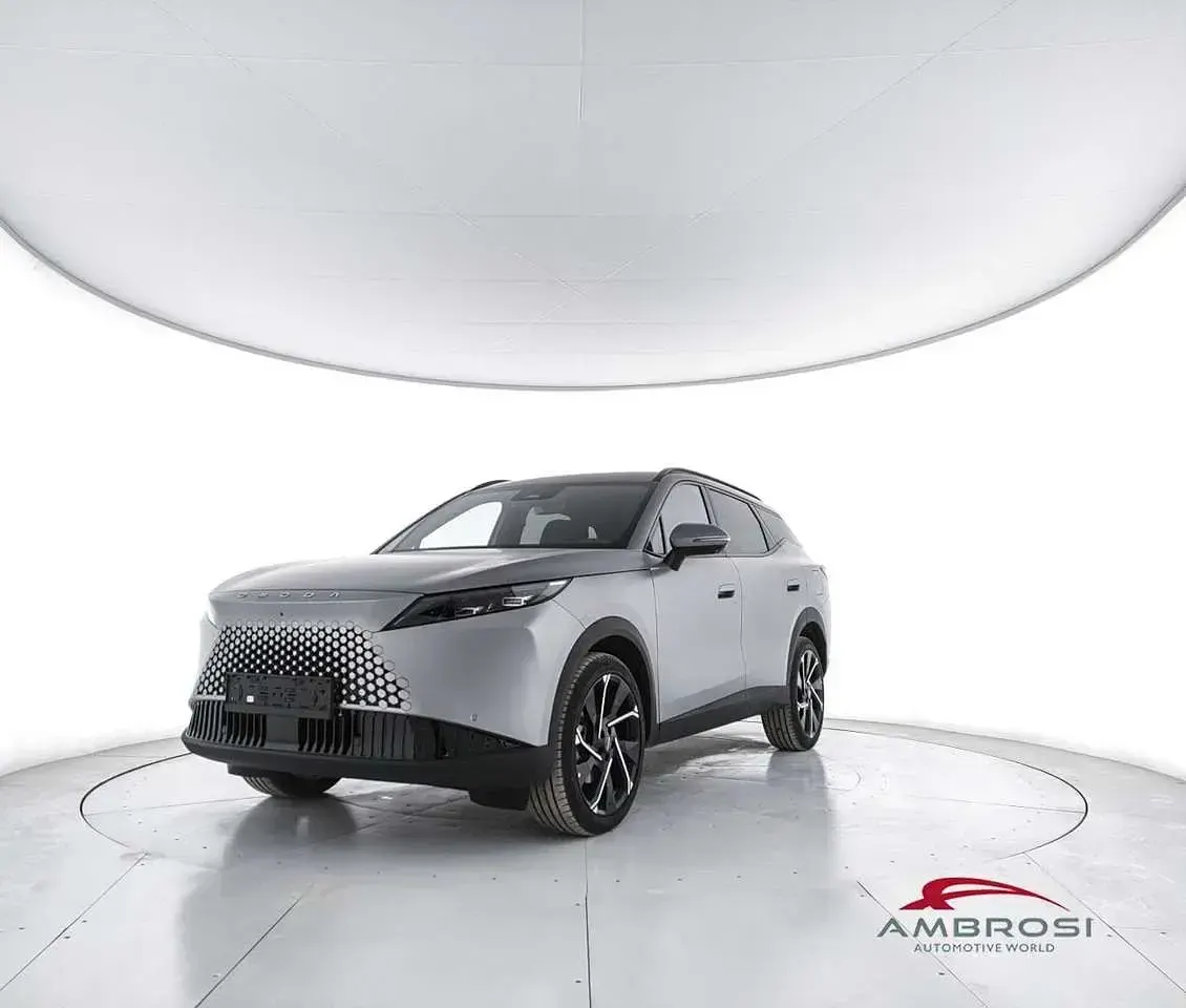Nuova Omoda 7 279 CV (205 kW) 2026 Carbon crystal black SUV