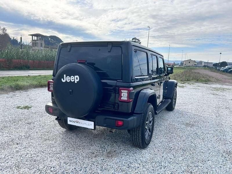 Usata Jeep Wrangler Unlimited Sahara 272 CV (200 kW) 2021 Nero metal. SUV