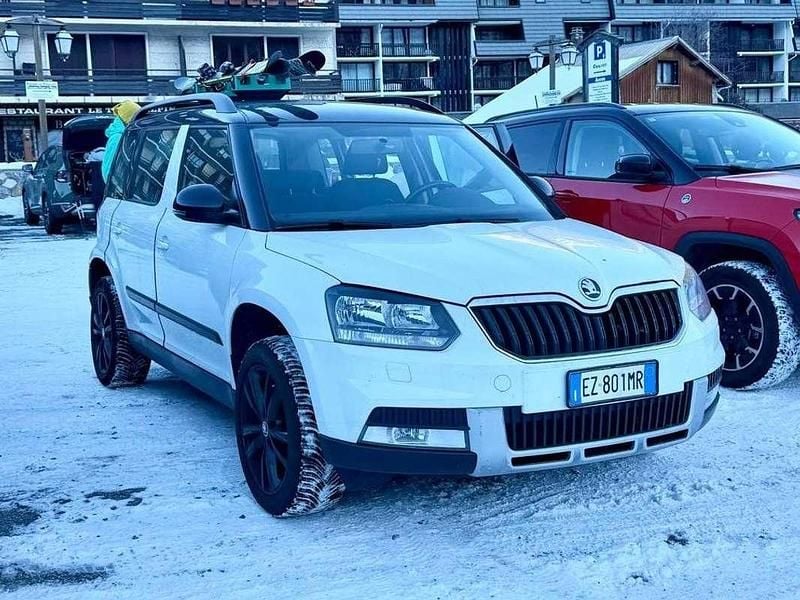 Usata Skoda Yeti 105 CV (77 kW) 2015 Bianco SUV