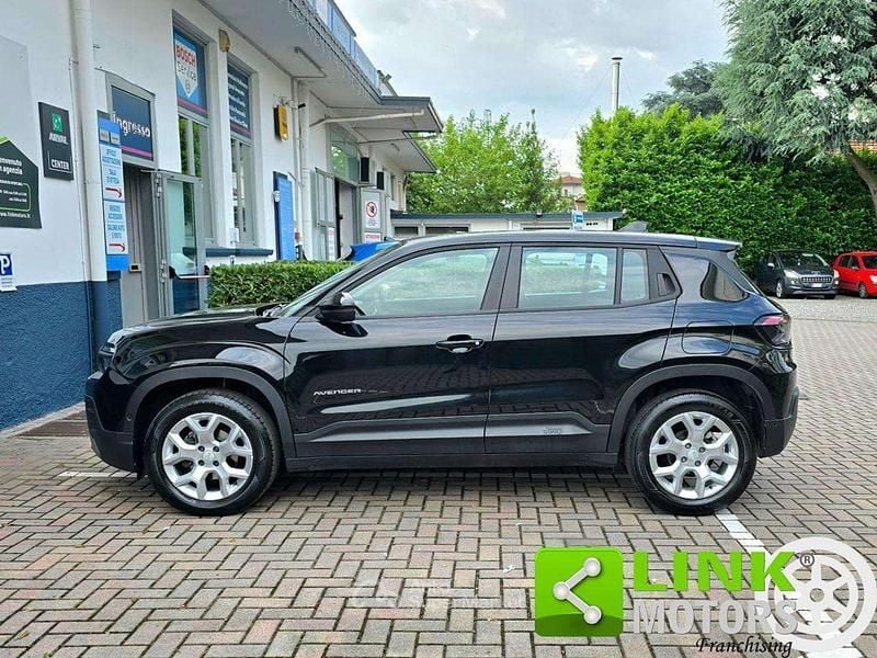 Usata Jeep Avenger Altitude 101 CV (74 kW) 2024 Nero SUV