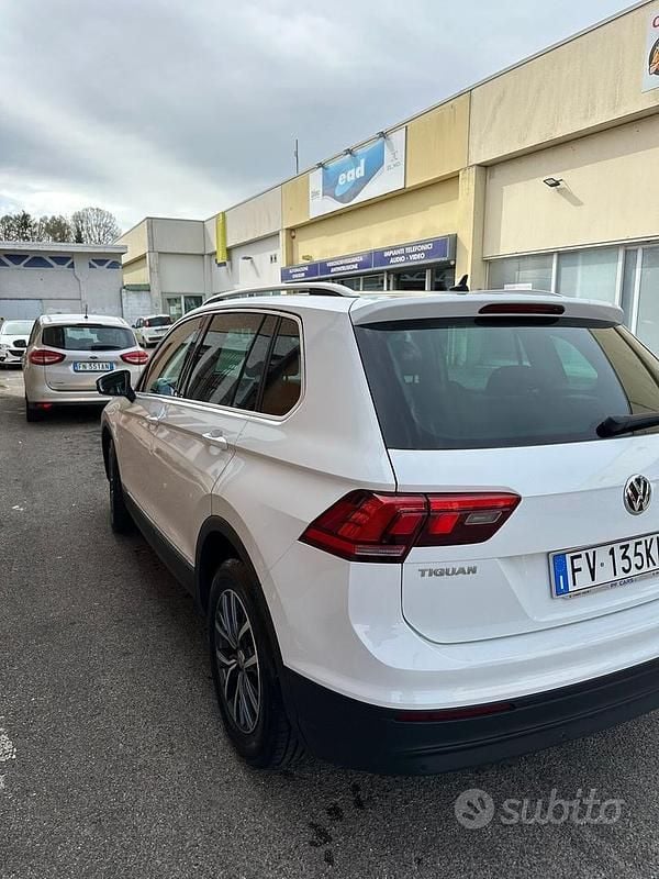 Usata VW Touran Business 150 CV (110 kW) 2019 Bianco Monovolume