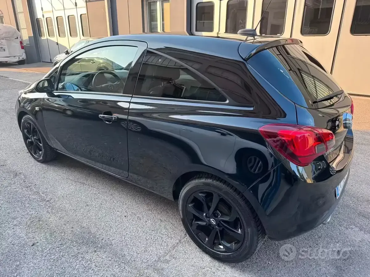 Usata Opel Corsa Edition 69 CV (50 kW) 2018 Nero Utilitaria