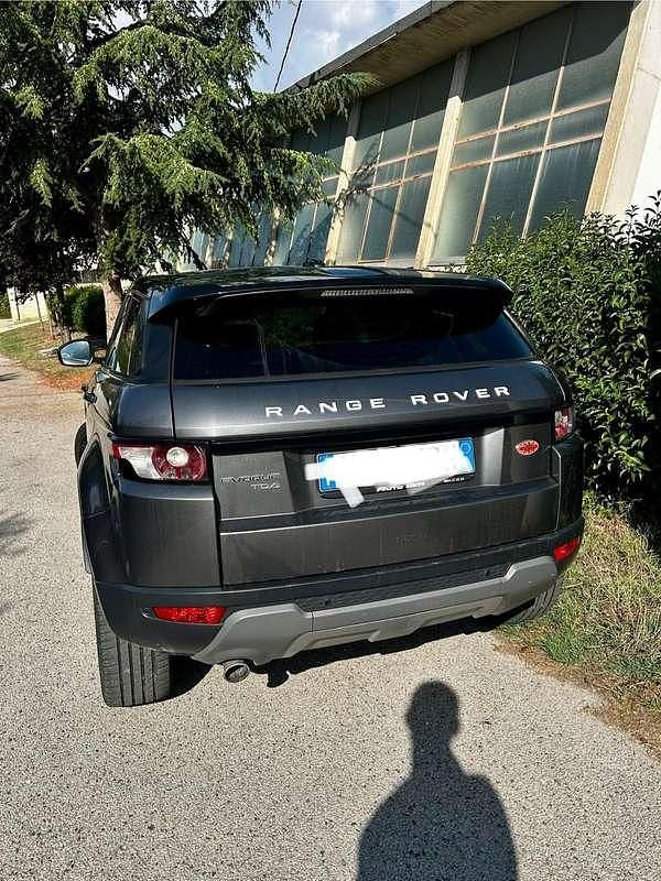 Usata Land Rover Range Rover evoque 150 CV (110 kW) 2016 Grigio SUV