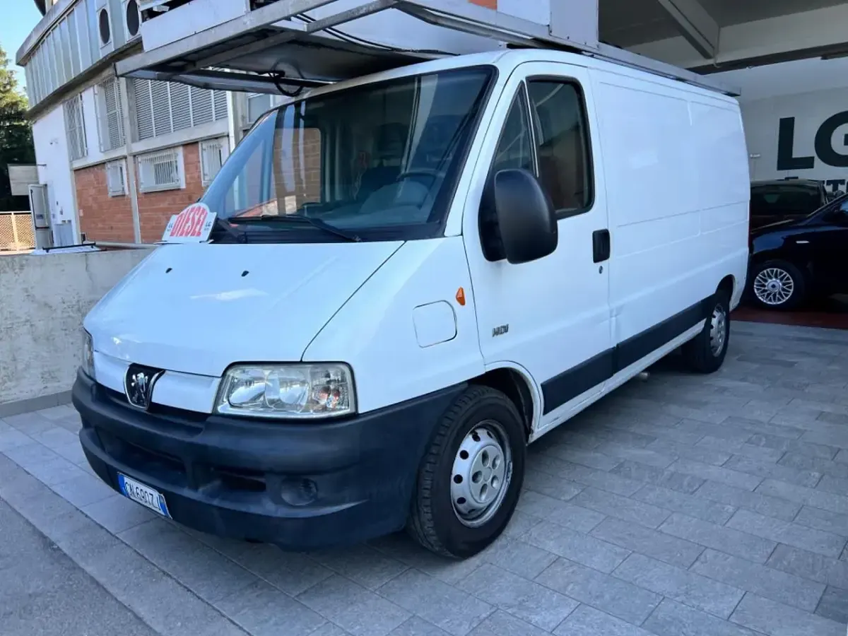 Usata Peugeot Boxer 100 CV (73 kW) 2004 Bianco Furgone