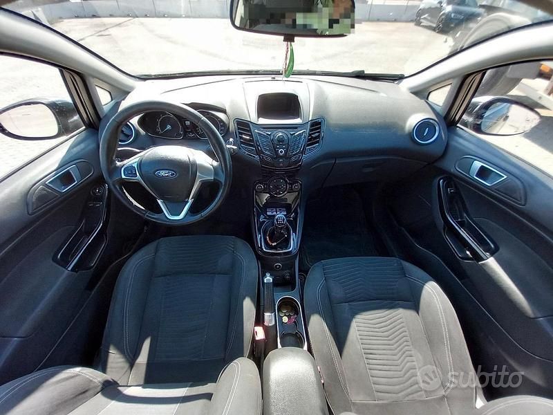 Usata Ford Fiesta Titanium 95 CV (69 kW) 2013 Nero Utilitaria