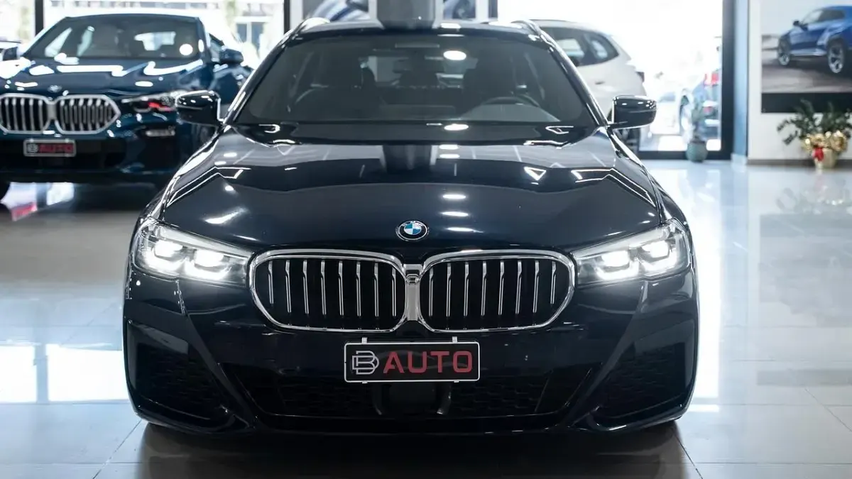 Usata BMW 520 M Sport 190 CV (139 kW) 2023 Blu Berlina