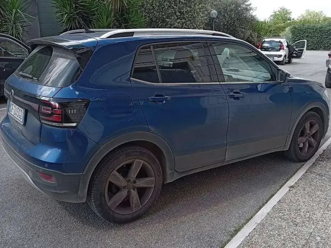 Usata VW T-Cross Advance 110 CV (80 kW) 2021 Blu/azzurro SUV