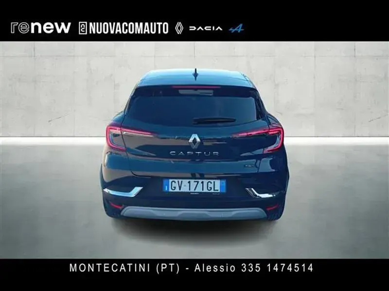 Usata Renault Captur Techno 145 CV (106 kW) 2024 Blu scuro SUV