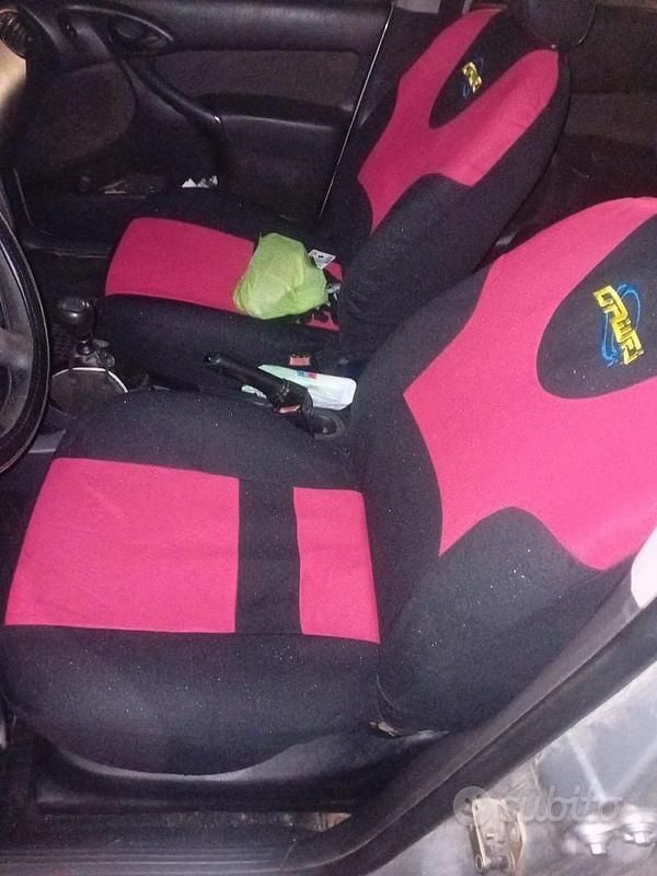 Usata Ford Focus 101 CV (74 kW) 2004 Grigio Berlina