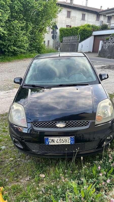 Usata Ford Fiesta Ghia 75 CV (55 kW) 2008 Utilitaria
