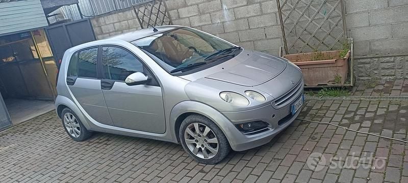 Usata Smart ForFour 95 CV (69 kW) 2006 Grigio Utilitaria
