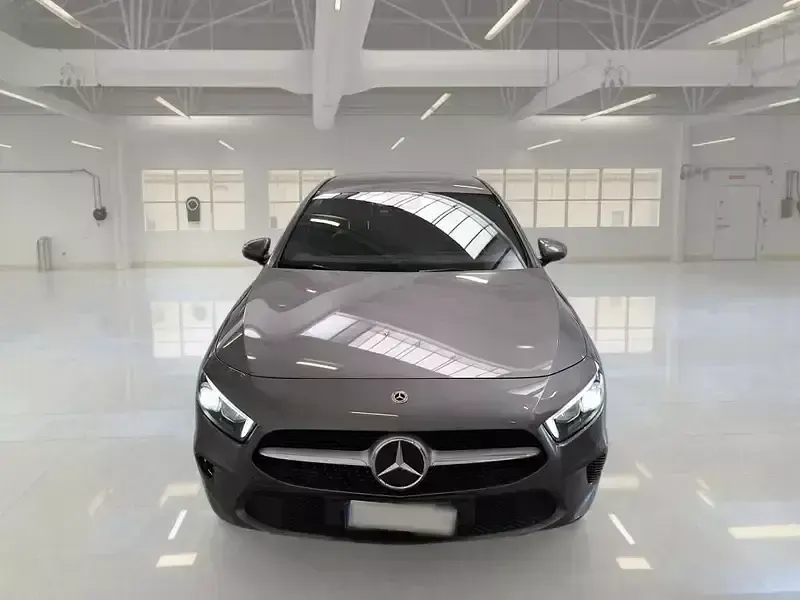 Usata Mercedes A250 Business 160 CV (117 kW) 2021 Grigio Berlina