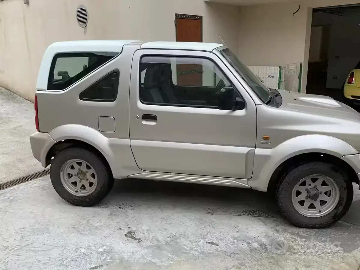 Usata Suzuki Jimny 65 CV (47 kW) 2004 SUV