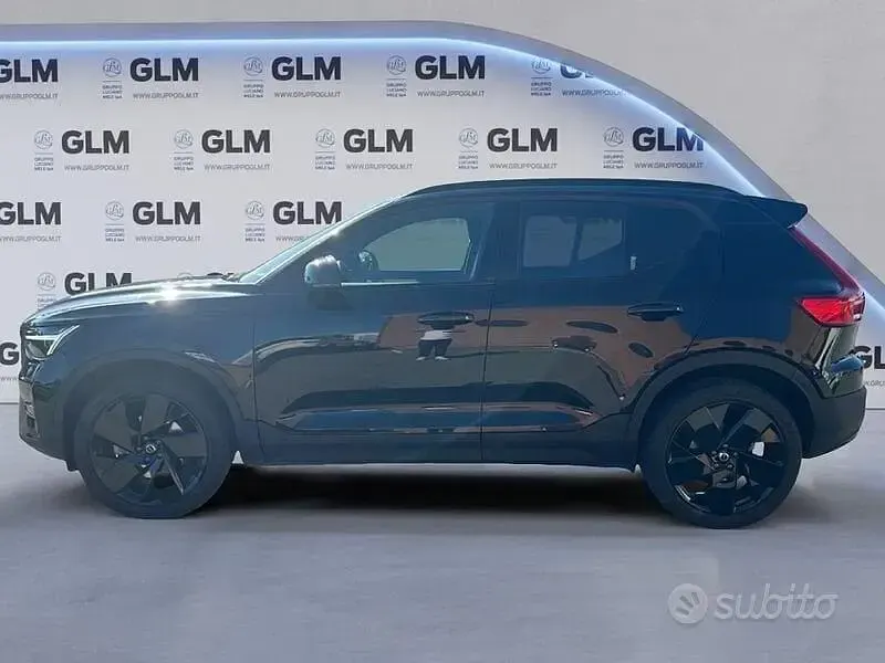 Begagnad Volvo XC40 Plus 163 HK (119 kW) 2025 Svart SUV