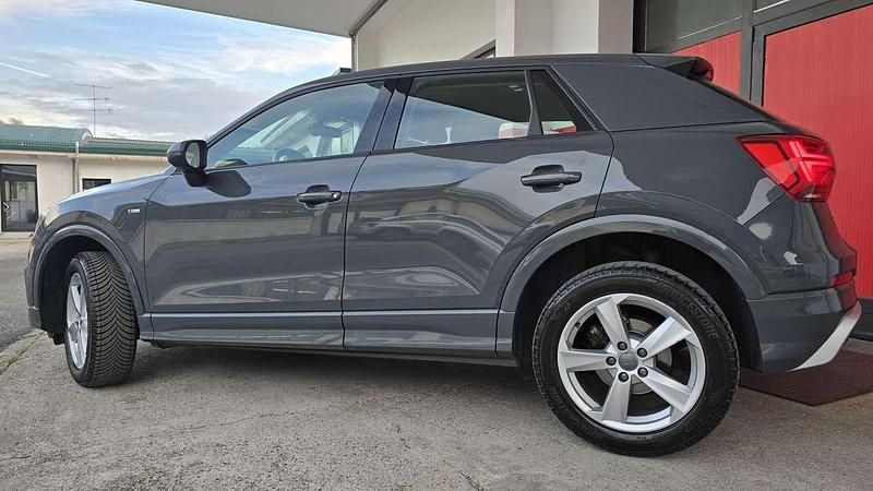 Usata Audi Q2 S-Line 116 CV (85 kW) 2018 Grigio SUV