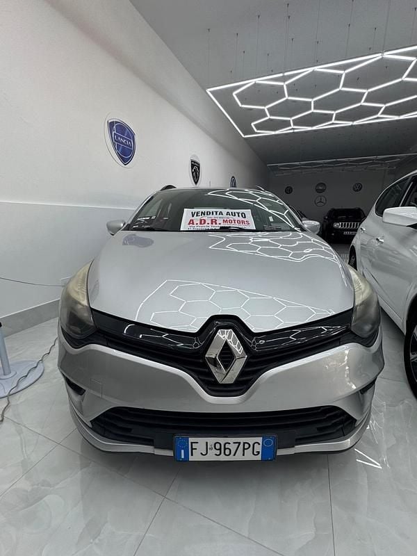 Usata Renault Clio GrandTour Intens 75 CV (55 kW) 2017 Grigio Station wagon