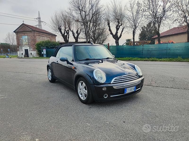 Usata Mini One Cabriolet 90 CV (66 kW) 2005 Nero Cabrio
