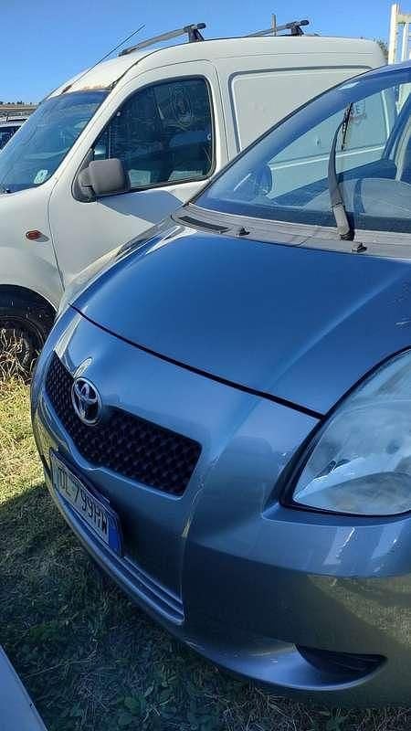 Usata Toyota Yaris Sol 69 CV (50 kW) 2007 Berlina