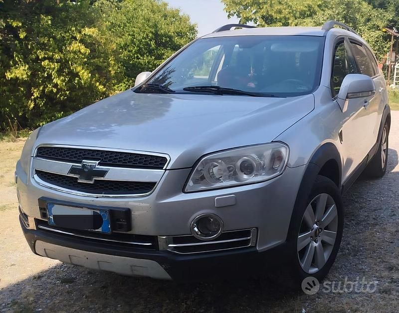 Usata Chevrolet Captiva LT 150 CV (110 kW) 2007 Argento SUV