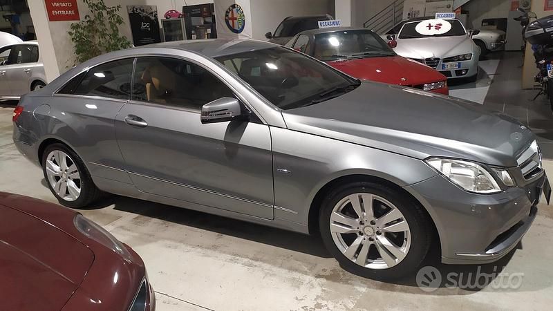 Usata Mercedes E250 Executive 204 CV (150 kW) 2010 Grigio Berlina
