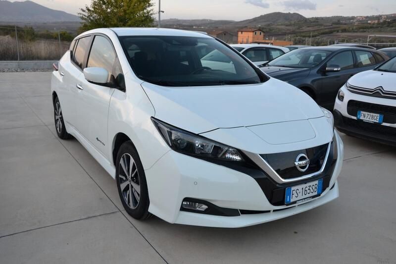 Usata Nissan Leaf Acenta 89 kW (122 CV) 2018 Bianco Utilitaria