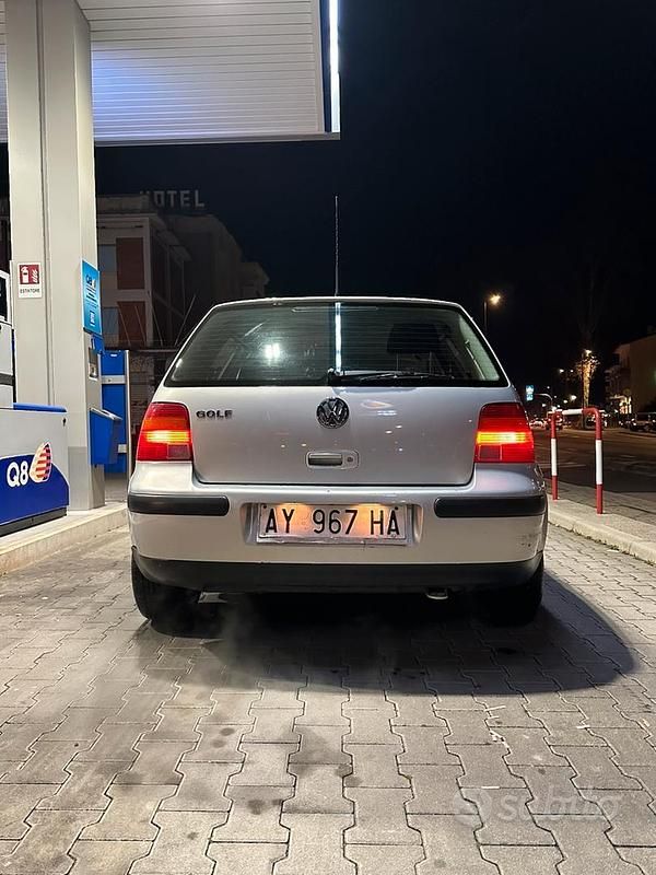 Usata VW Golf III 75 CV (55 kW) 1999 Grigio Utilitaria