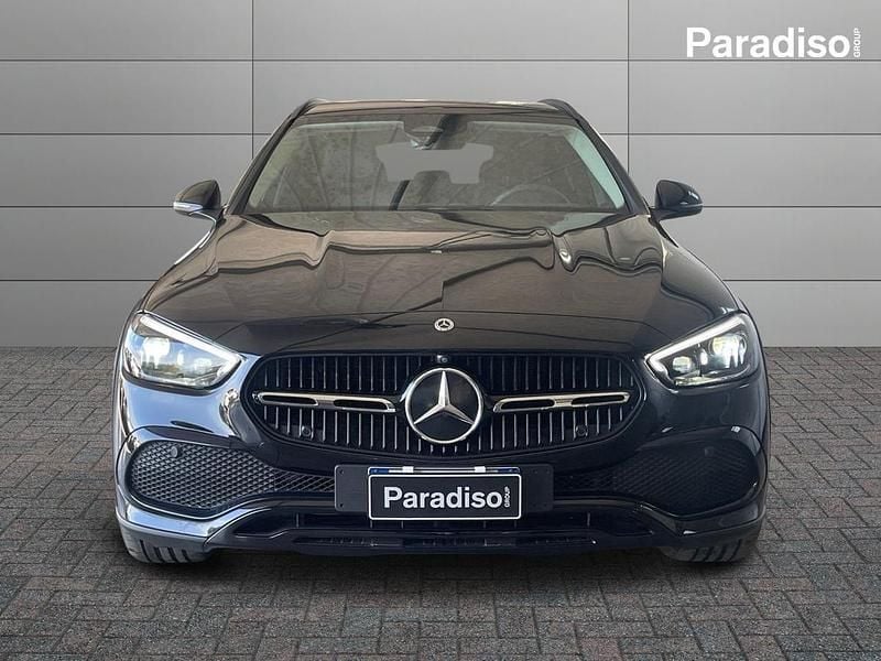Usata Mercedes 220 Premium Plus 197 CV (144 kW) 2025 Nero Station wagon