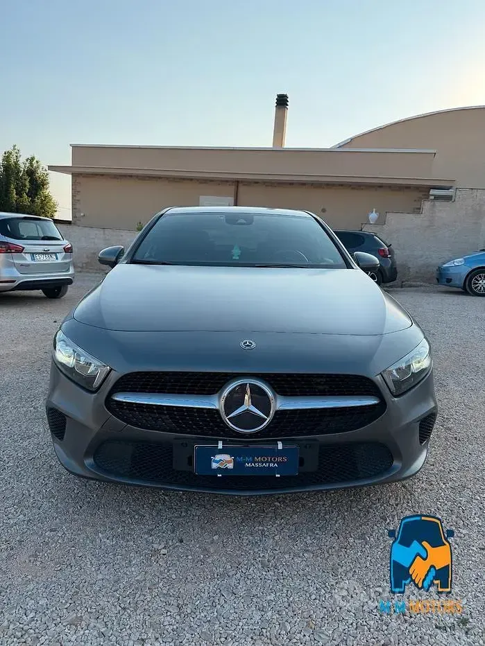 Usata Mercedes A200 150 CV (110 kW) 2020 Grigio Berlina