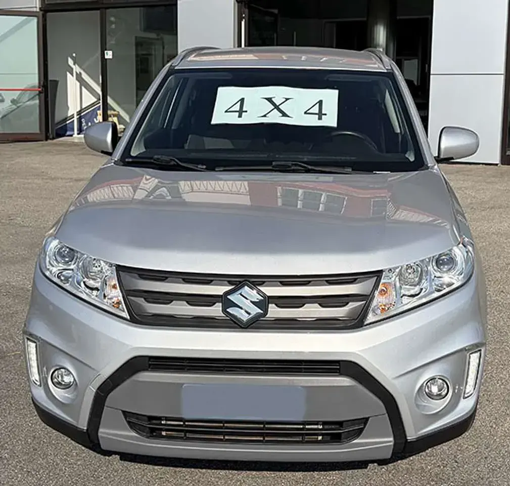 Usata Suzuki Vitara Cool 120 CV (88 kW) 2018 Metallizzato SUV