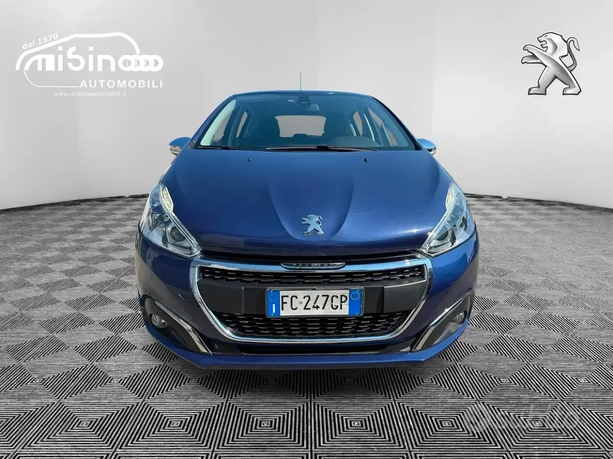 Usata Peugeot 208 Allure 75 CV (55 kW) 2015 Blu Utilitaria