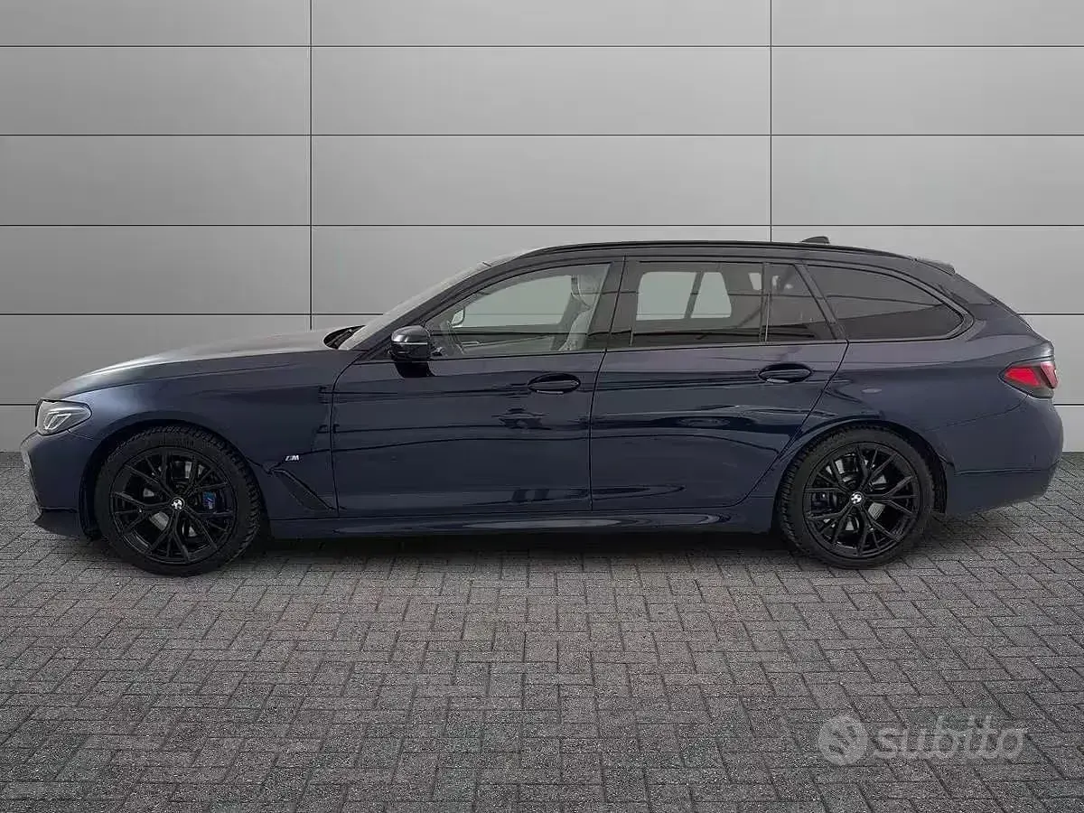 Usata BMW 520 Comfort Edition 190 CV (139 kW) 2021 Bluazzurro Berlina