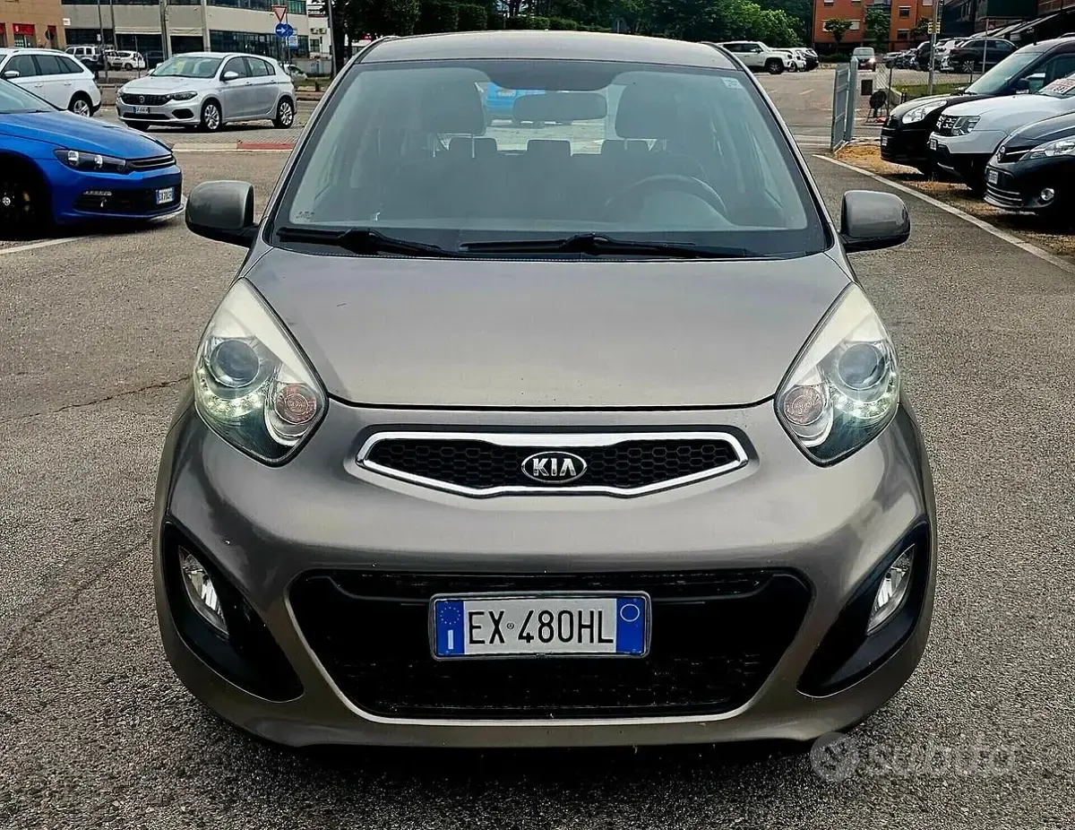 Usata Kia Picanto 67 CV (49 kW) 2014 Marrone Utilitaria