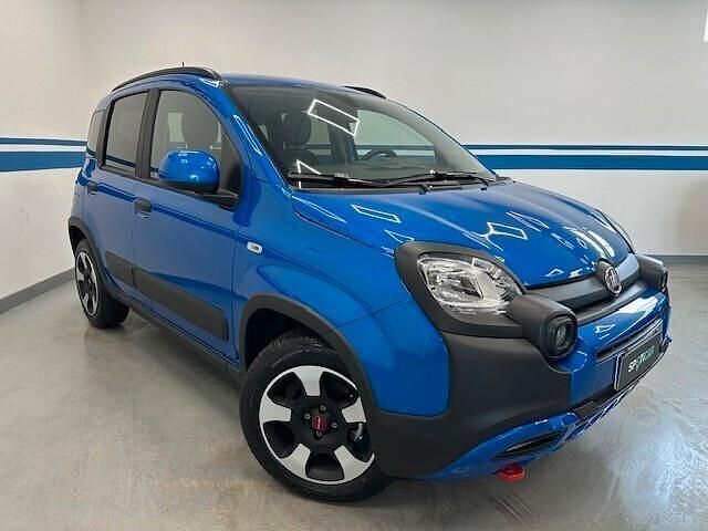 Usata Fiat Panda Cross Cross 70 CV (51 kW) 2024 Blu Utilitaria