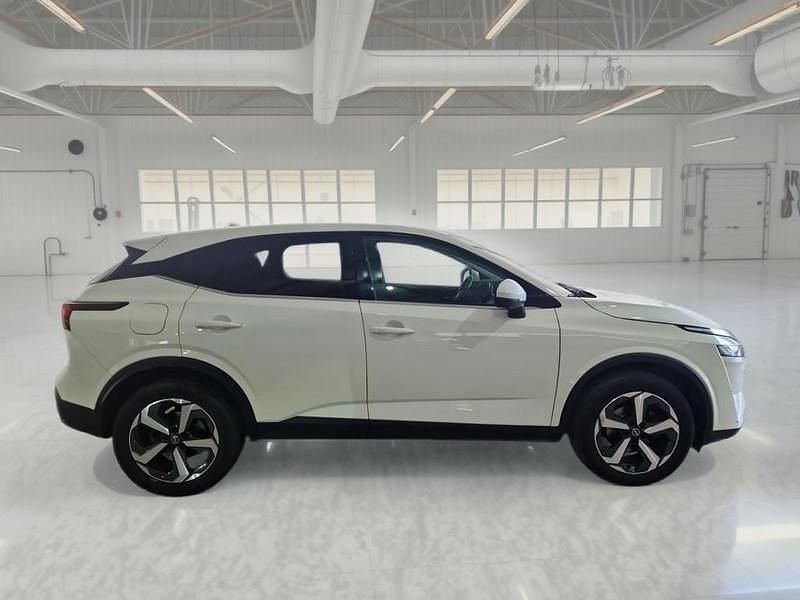Usata Nissan Qashqai N-Connecta 140 CV (102 kW) 2022 Bianco SUV